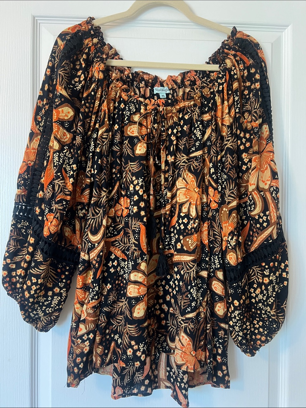 Like New Nostalgia Black & Orange Floral Boho Peasant top size XL